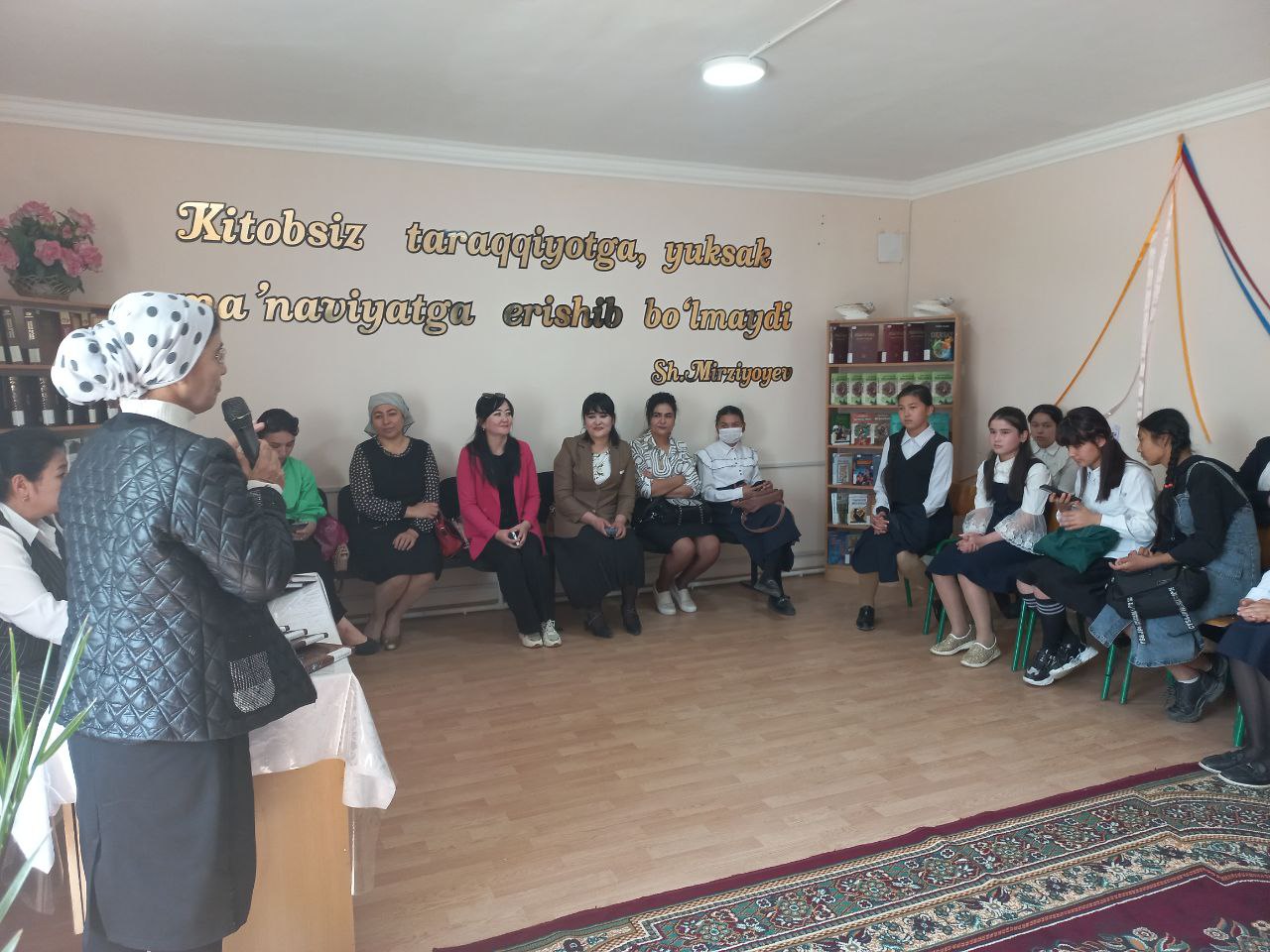 Kitobxonlik haftaligi" doirasida "Eng yaxshi kitobxon maktab" nomli koʻrik-tanlov oʻtkazildi