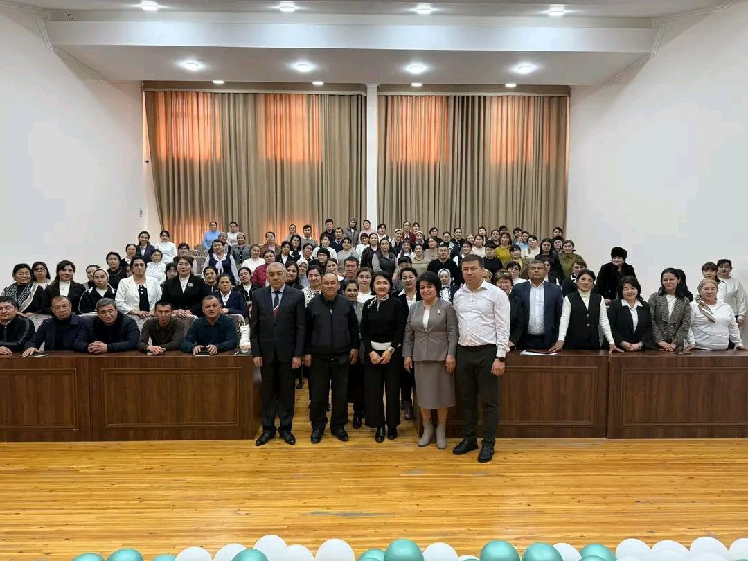 Jarayon.Kasbimizning faxri Umida Teshabayeva seminarda.