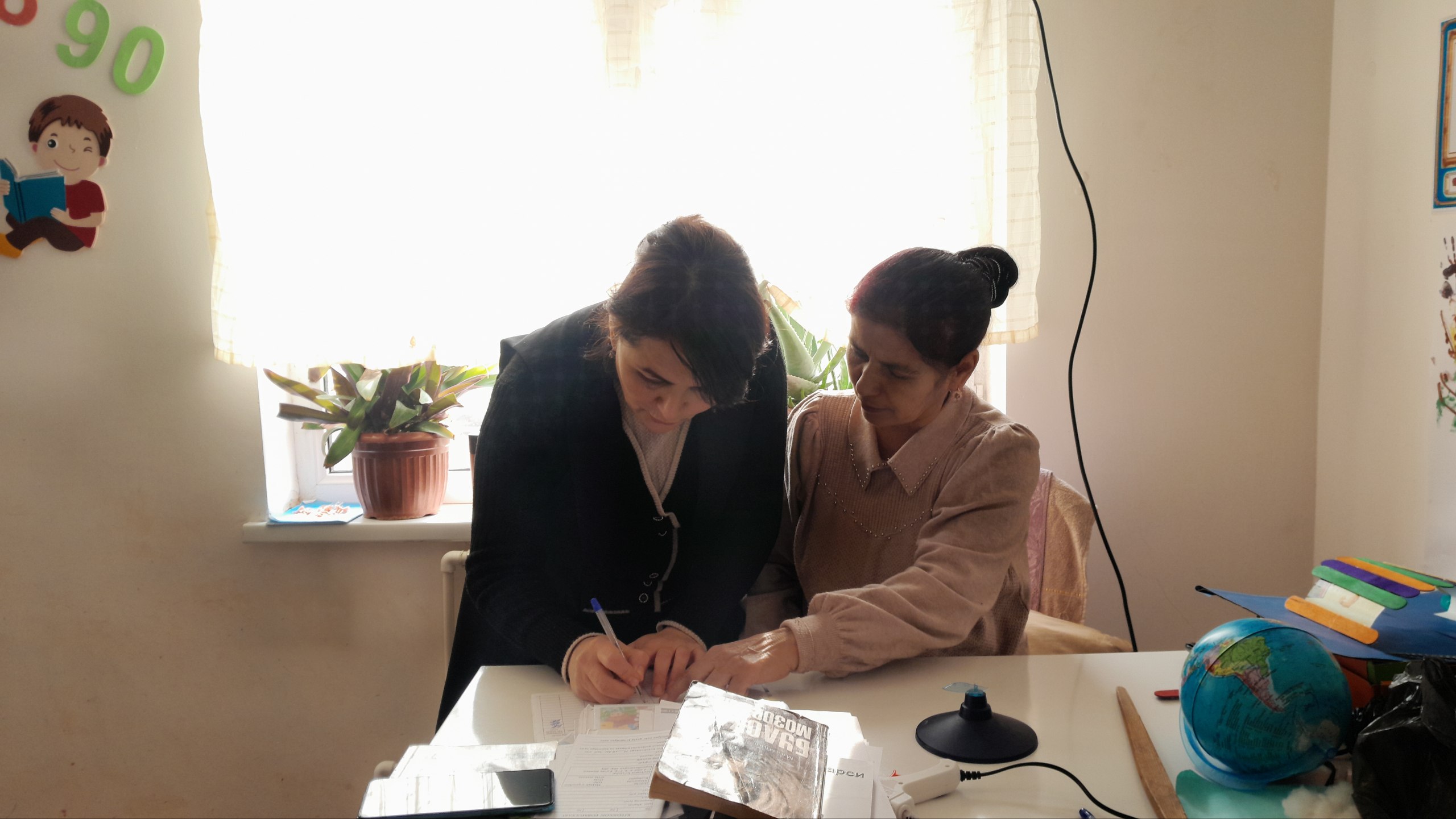 Ko’chma kutubxona.    Ertaklar yaxshilikga yetaklar.