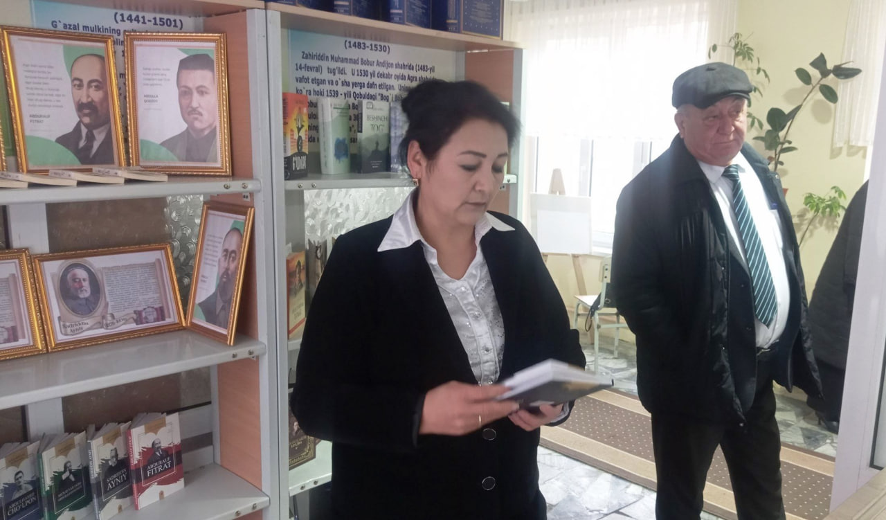 Davra suhbati. Jadidchilik harakati yetakchisi.