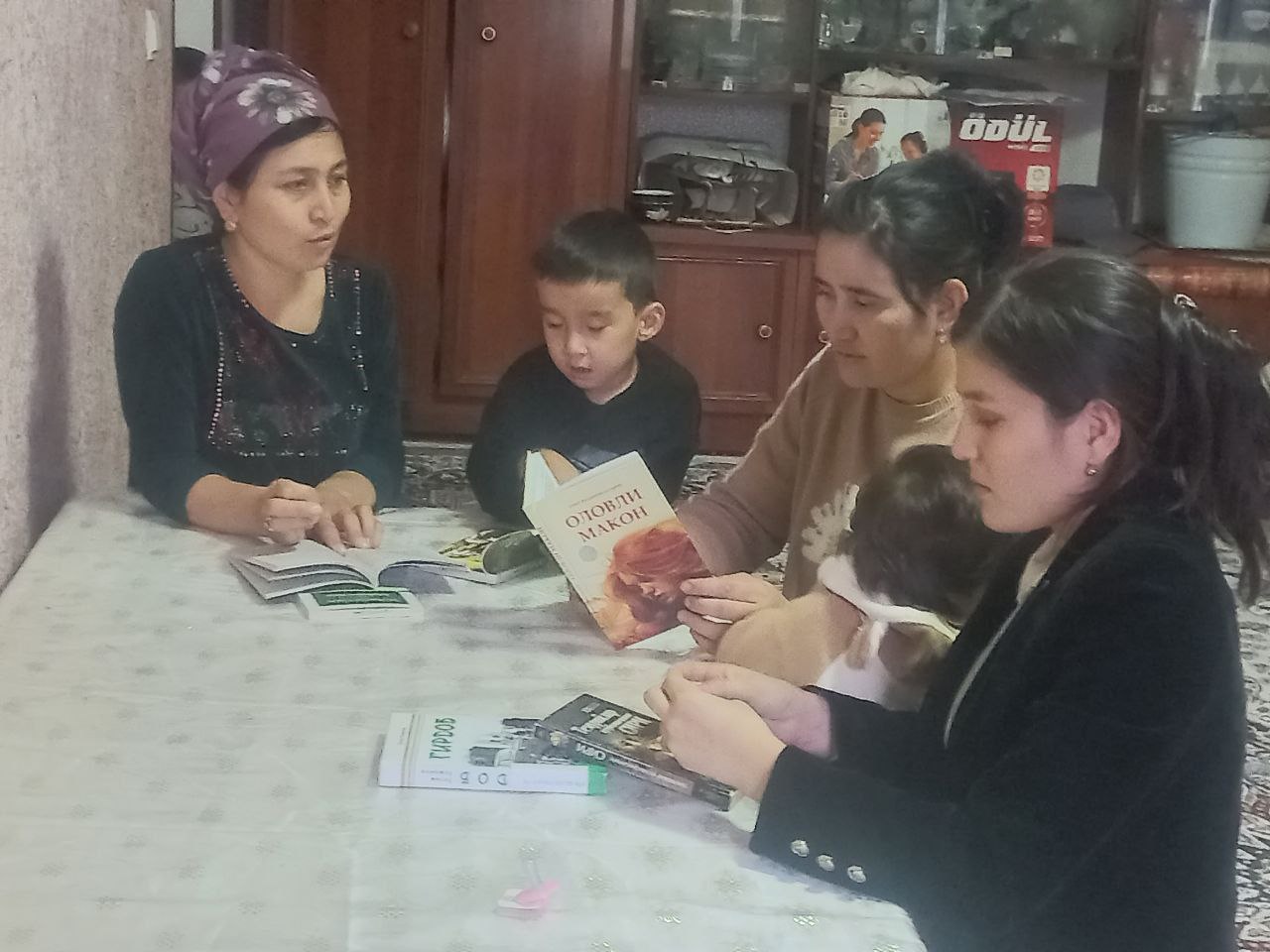 #Kitobxon_onalar #Oilamiz_kitobxon #Davra_suhbati