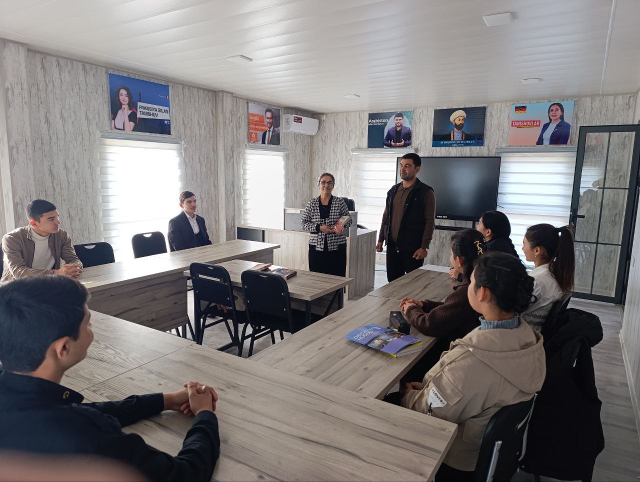 #Davra_suhbati  #Mutolaa_qilishdan_tŏxtamang.