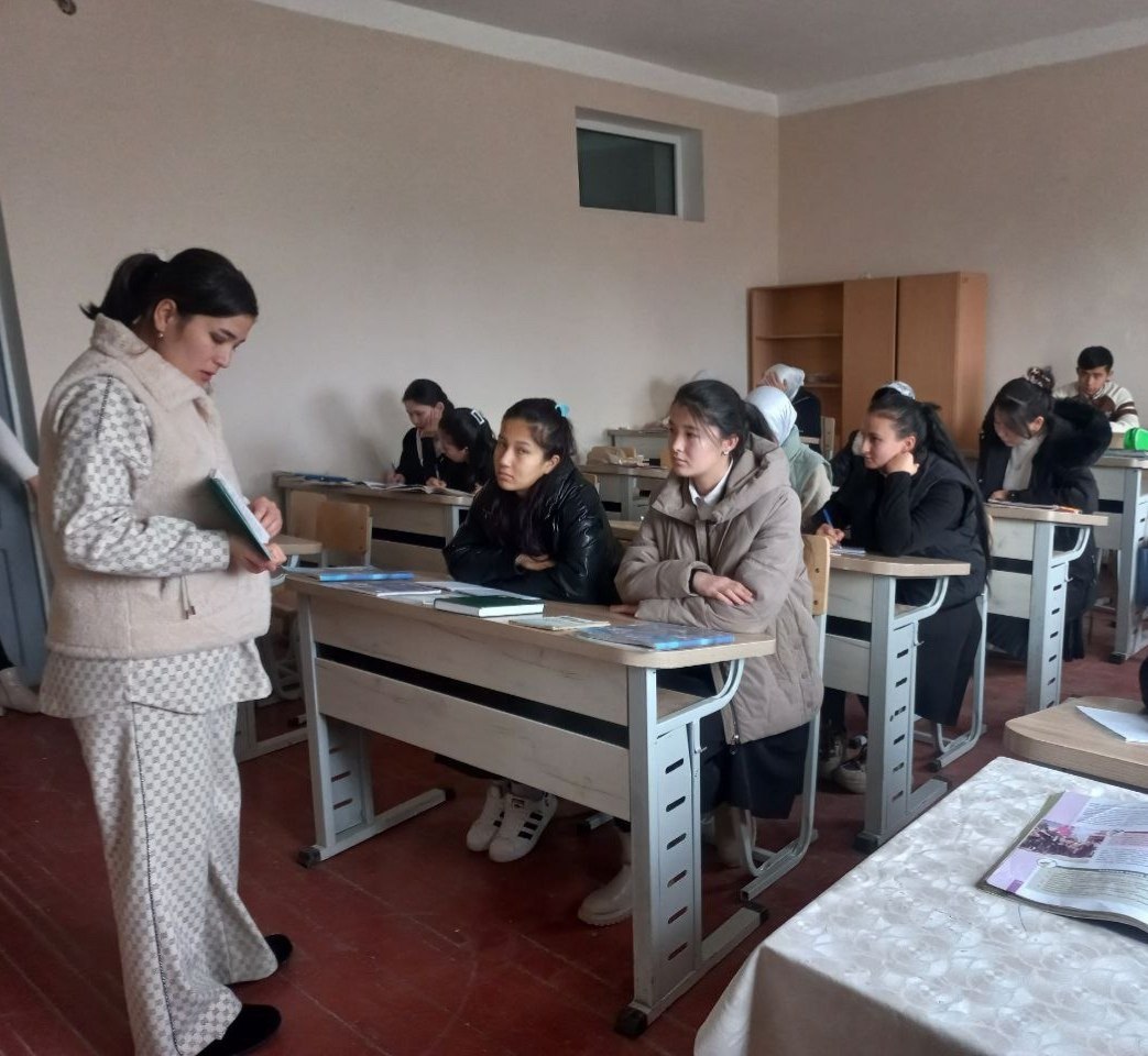 “O‘quvchi huquqlari va majburiyatlari”nomli davra suhbati.