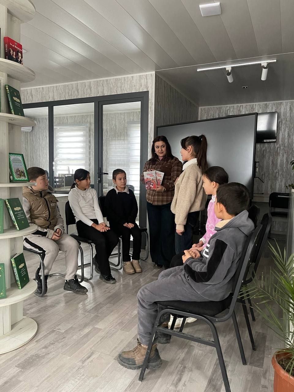 “Bobur – jasorat va ma’rifat timsoli” mavzusida davra suhbati o‘tkazildi.