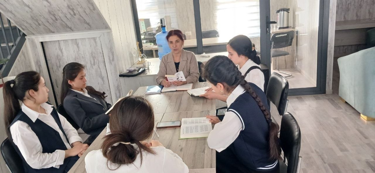 “Jadidchilik harakati — milliy uyg‘onish asosi” mavzusida davra suhbati o‘tkazdilar.