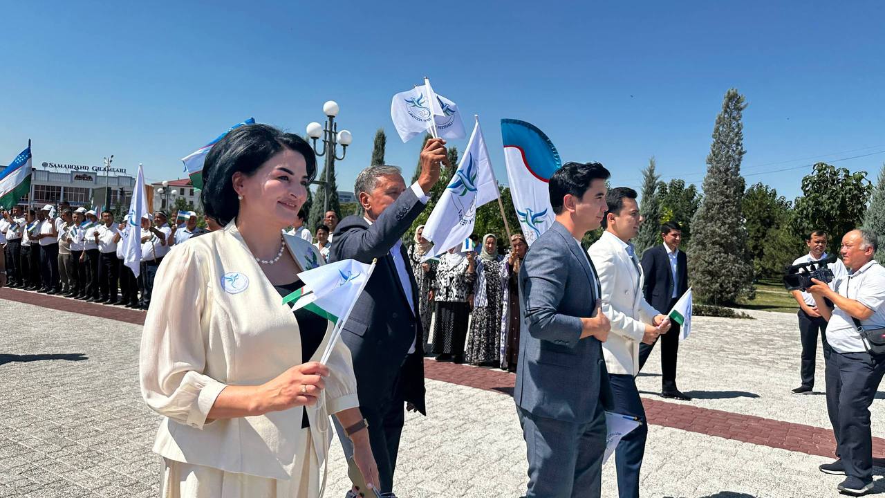 “Mustaqillik to‘yi” festivali targ‘ibotchilari Sharof Rashidov xiyobonida tantanali kutib olindi